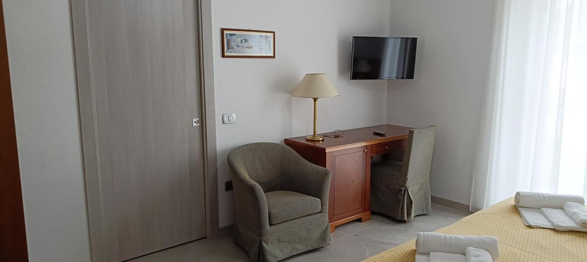 Villa Mariana Bed And Breakfast Saluzzo Luaran gambar
