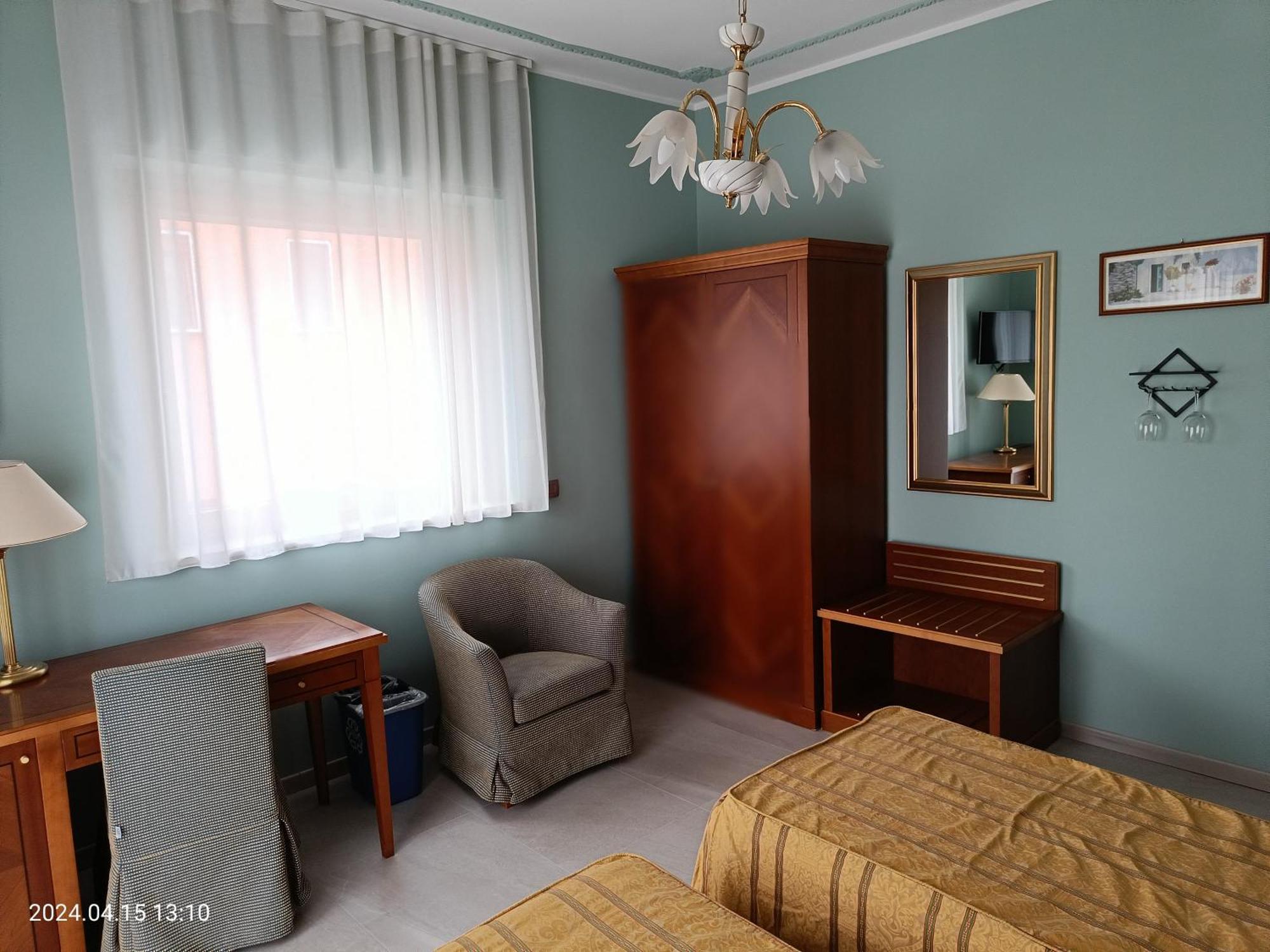 Villa Mariana Bed And Breakfast Saluzzo Luaran gambar
