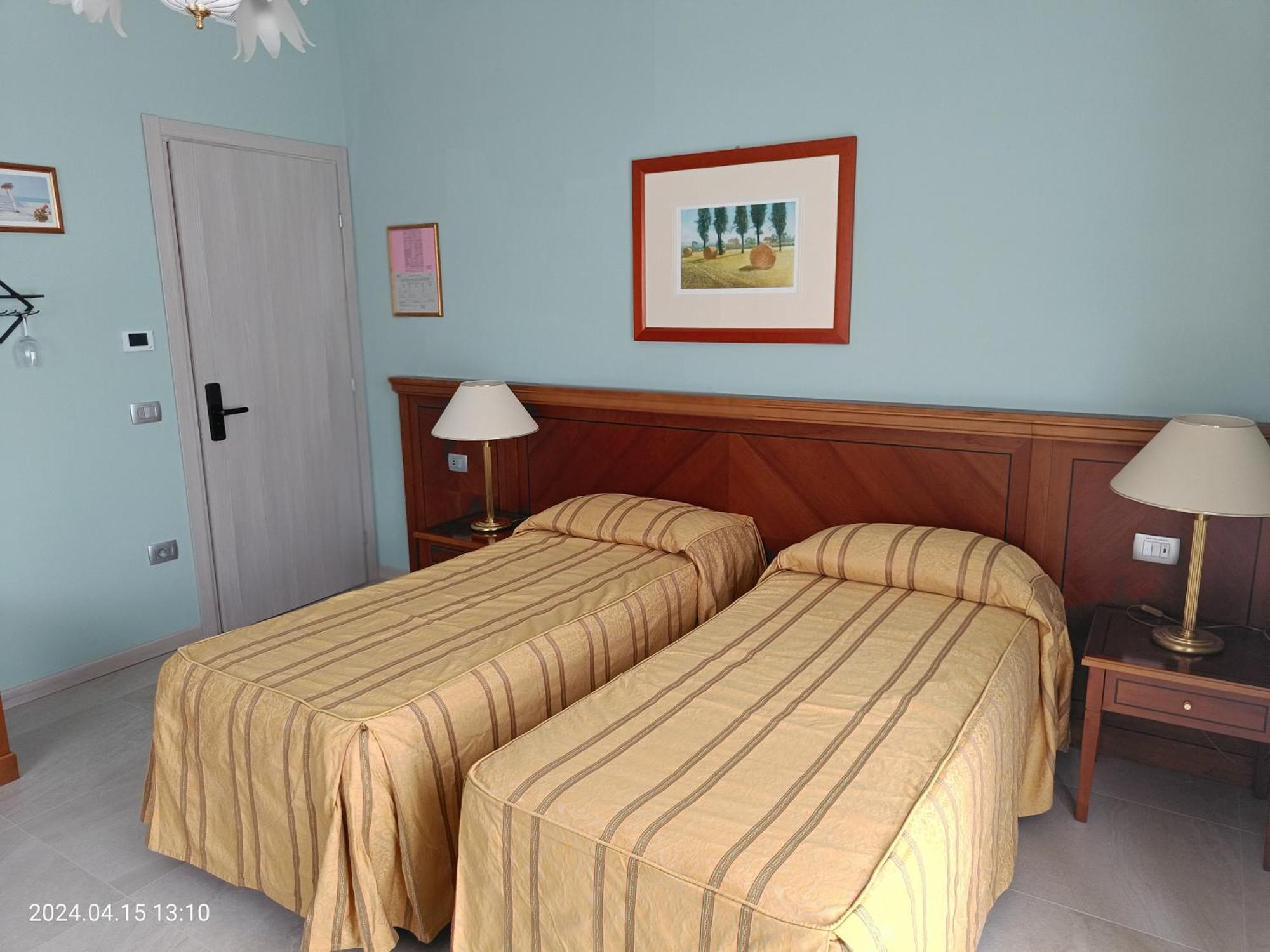 Villa Mariana Bed And Breakfast Saluzzo Luaran gambar